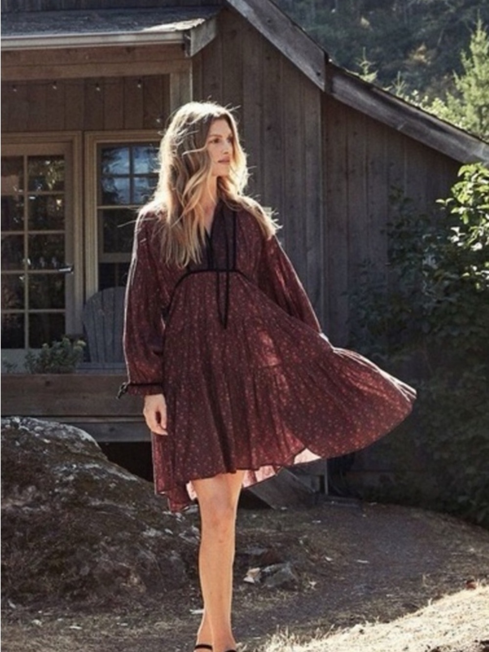 Doen Burgundy Floral Long-Sleeve Tiered Knee Length Dress